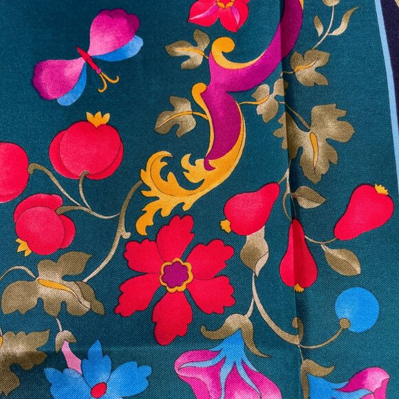 Gucci Vintage Silk Scarf 34” Floral Butterfly Baroque Green Multicolor - Picture 7 of 12